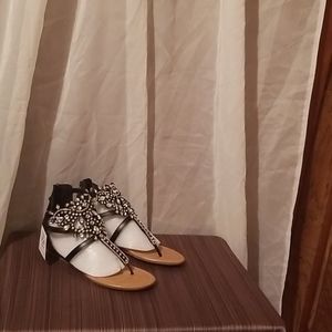 Daisy Fuentes Glow Sandal